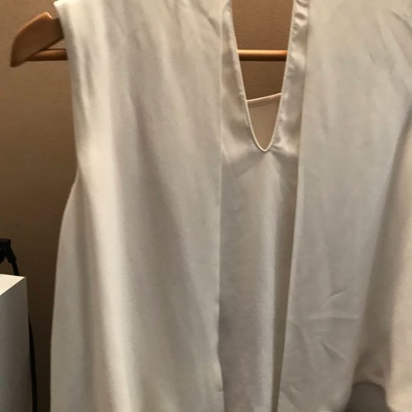 Flowy top - Picture 2 of 3